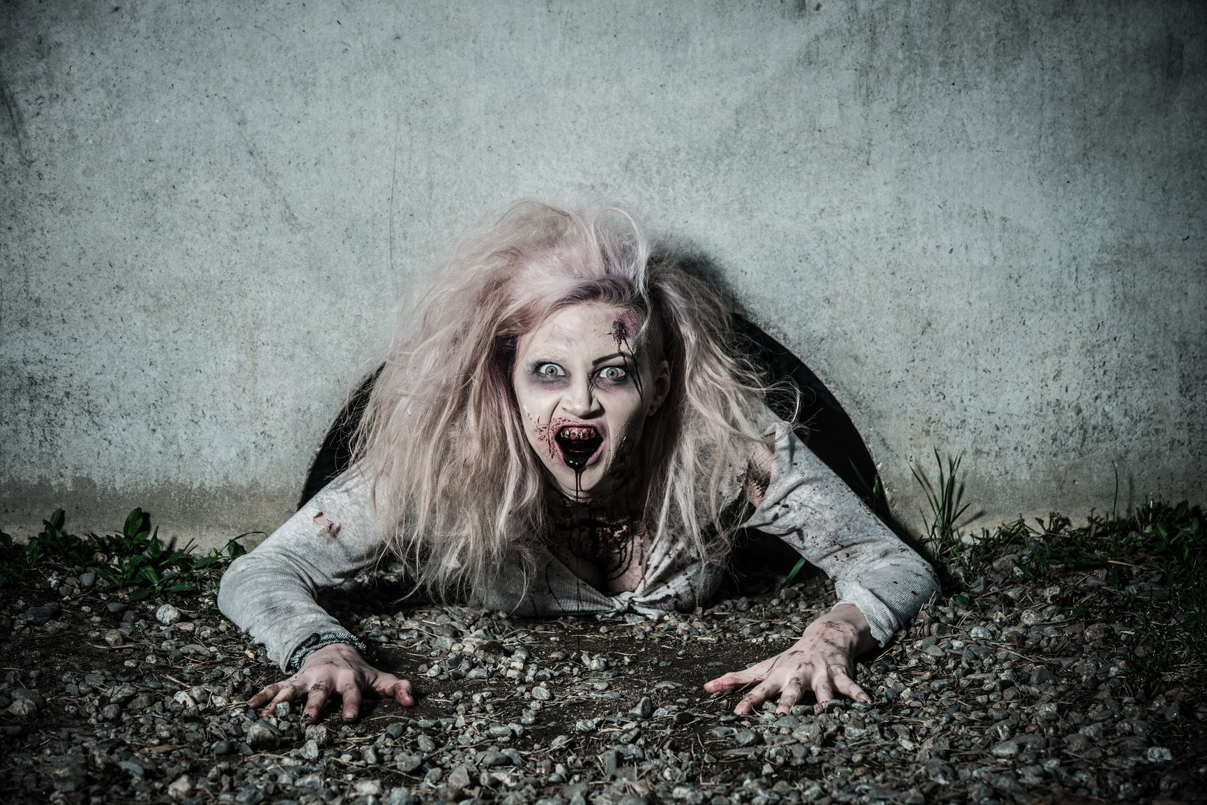 a scary undead zombie girl